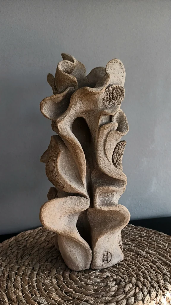Sculpture en grès roux, forme organique, IsaM Création