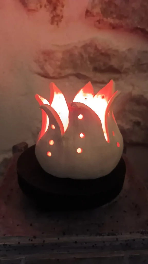 Lampe d'ambiance en céramique, en grès blanc, petit modèle, lumière rouge, avec télécommande, rechargeable, Isabelle Morales
