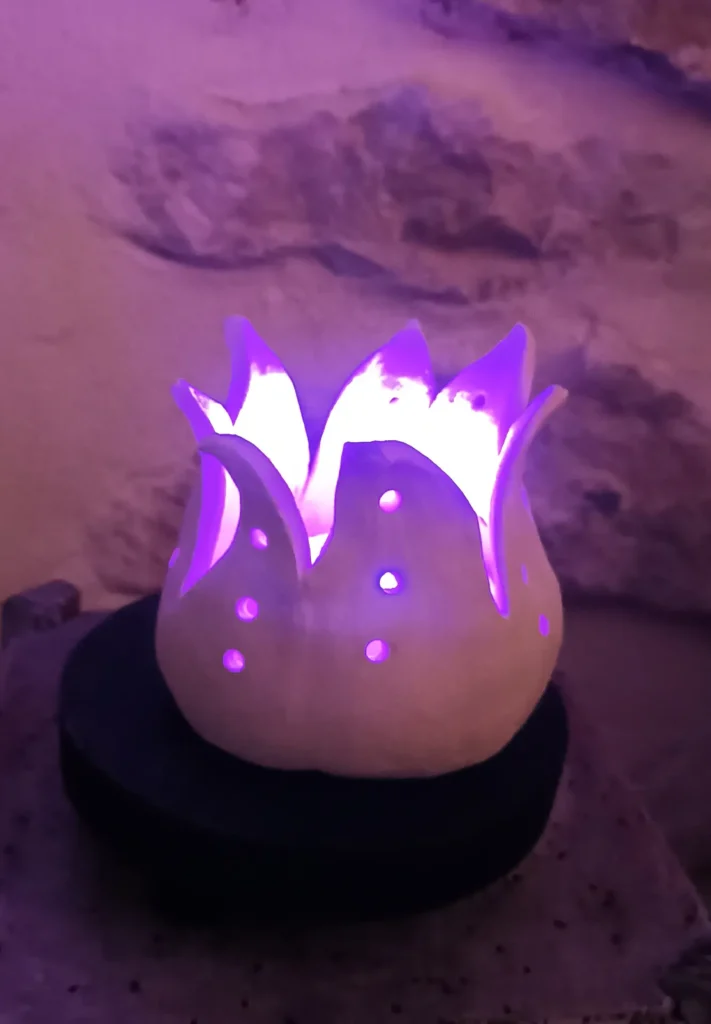Lampe d'ambiance en céramique, en grès blanc, petit modèle, lumière rose, avec télécommande, rechargeable, Isabelle Morales