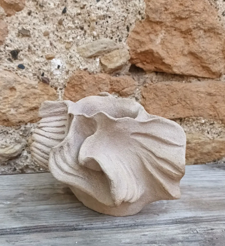 Pot en grès roux, forme organique, Isabelle Morales