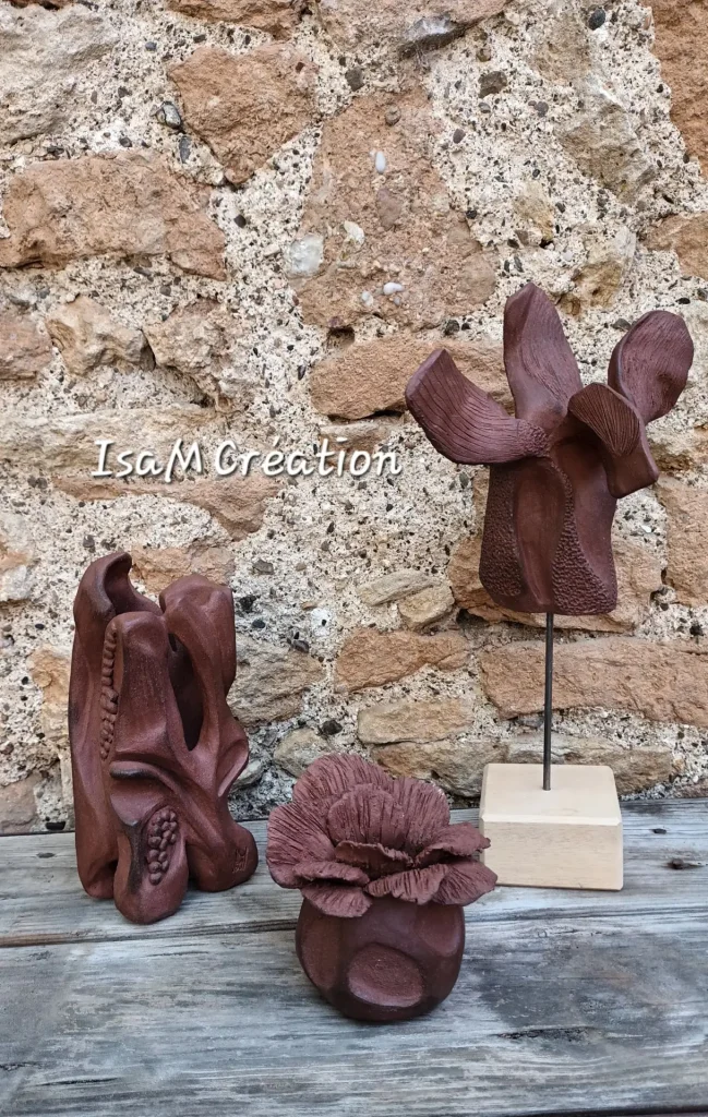 Petites sculptures en grès rouge, Isabelle Morales