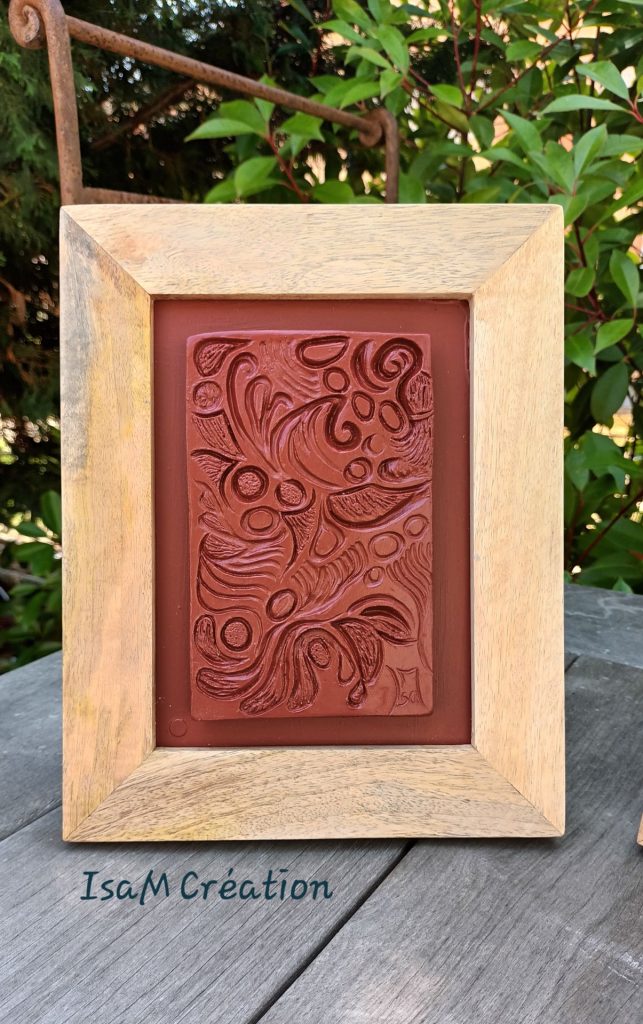 Tableau avec plaque dessinée, patine ocre rouge, Isam Création