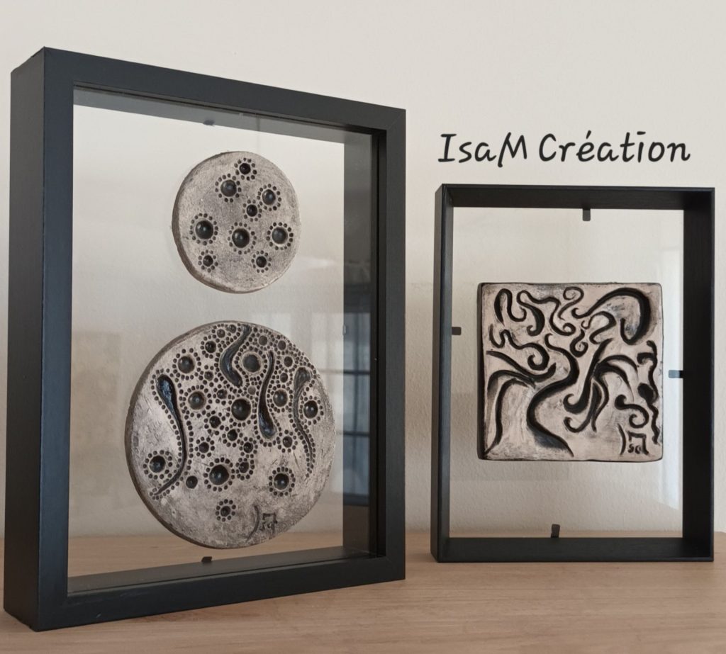 Petits tableaux, avec plaques dessinées, collées sur verre, Isabelle Morales